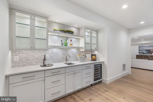 629 N LINCOLN ST N, Arlington, VA 22201