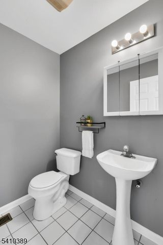 450 Vanderveer Rd, Bridgewater Twp., NJ 08807