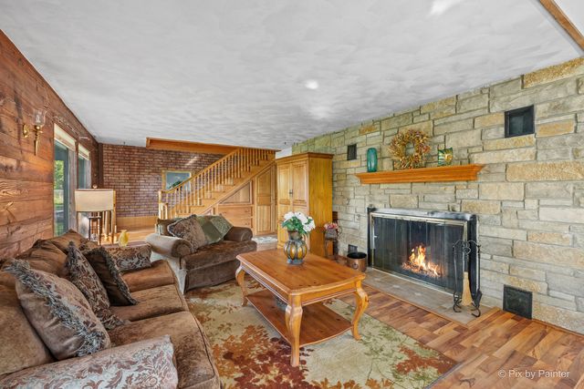 1423 N River Road, Mchenry, IL 60051