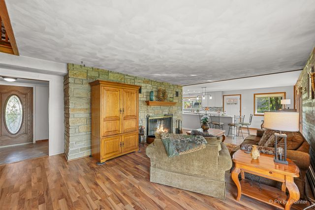 1423 N River Road, Mchenry, IL 60051