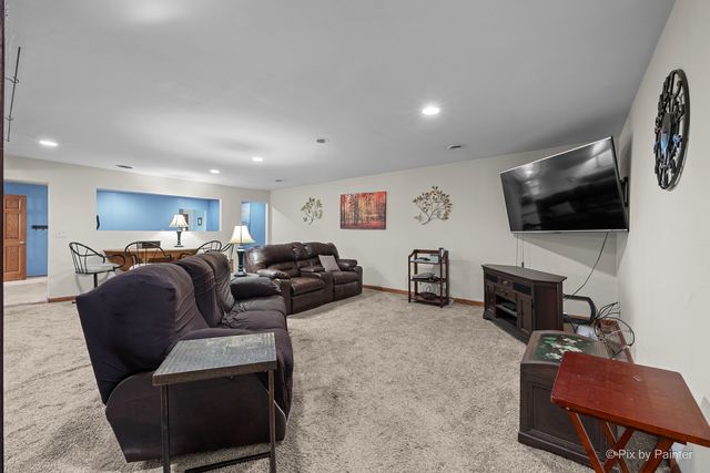 1423 N River Road, Mchenry, IL 60051