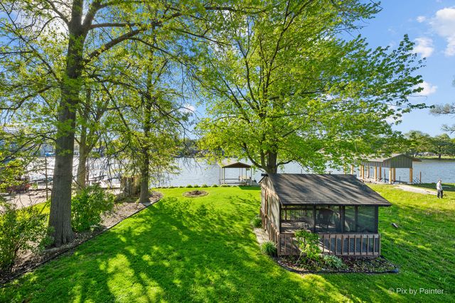 1423 N River Road, Mchenry, IL 60051