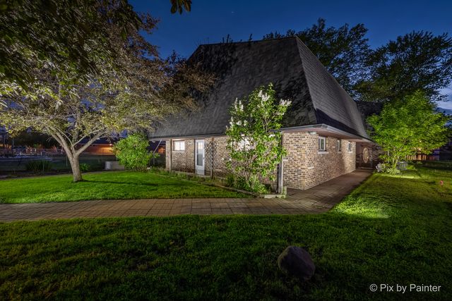 1423 N River Road, Mchenry, IL 60051