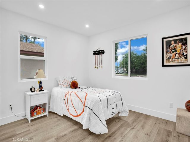 7055 Fallbrook Avenue, West Hills, CA 91307