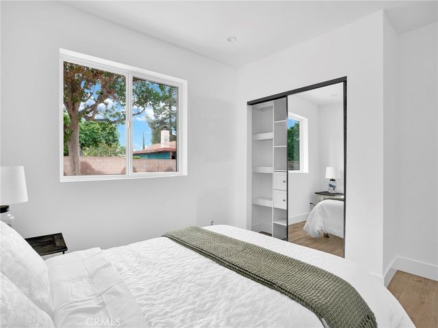 7055 Fallbrook Avenue, West Hills, CA 91307