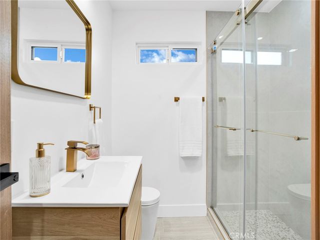 7055 Fallbrook Avenue, West Hills, CA 91307