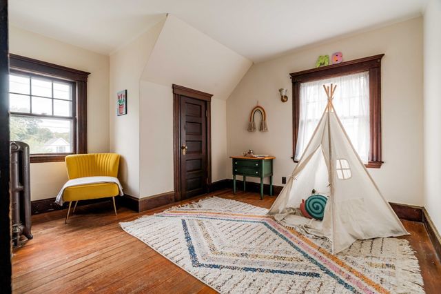 990 South Street, Boston, MA 02131