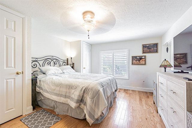 243 SNELL ISLE BOULEVARD NE, St Petersburg, FL 33704