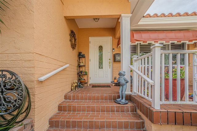 243 SNELL ISLE BOULEVARD NE, St Petersburg, FL 33704