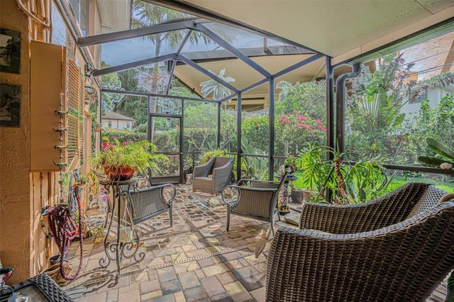 243 SNELL ISLE BOULEVARD NE, St Petersburg, FL 33704