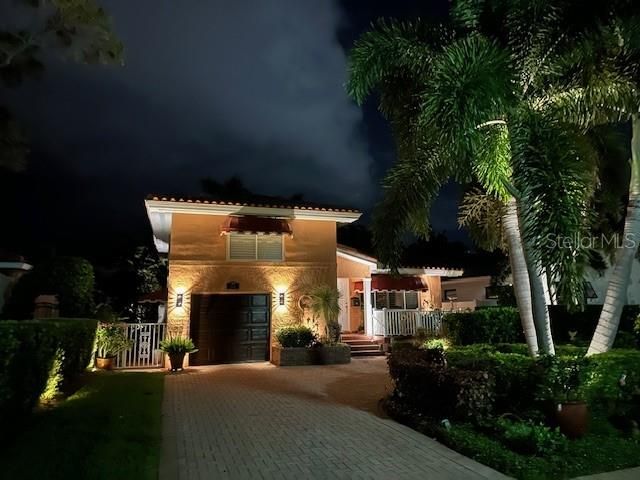 243 SNELL ISLE BOULEVARD NE, St Petersburg, FL 33704