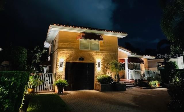 243 SNELL ISLE BOULEVARD NE, St Petersburg, FL 33704