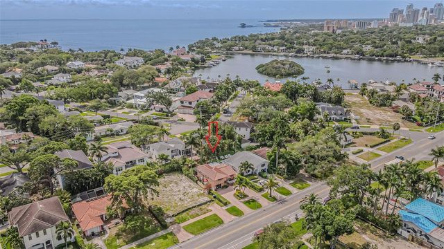 243 SNELL ISLE BOULEVARD NE, St Petersburg, FL 33704