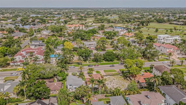 243 SNELL ISLE BOULEVARD NE, St Petersburg, FL 33704