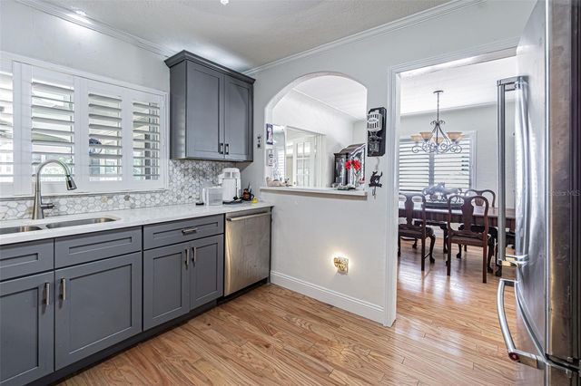 243 SNELL ISLE BOULEVARD NE, St Petersburg, FL 33704