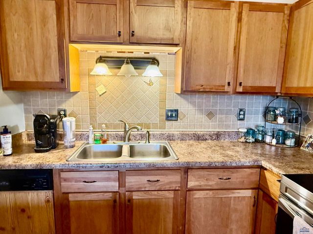 3320 DOVER, Rapid City, SD 57702