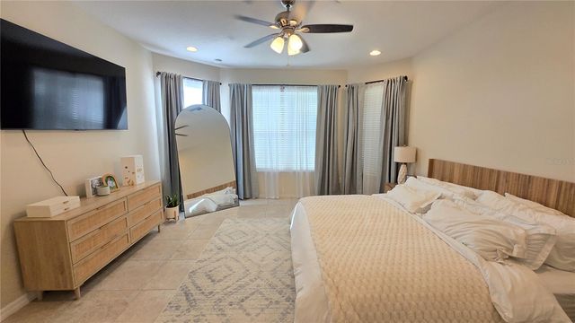 5729 SUNFLOWER CIRCLE, Sarasota, FL 34238