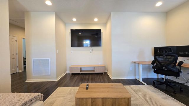 5729 SUNFLOWER CIRCLE, Sarasota, FL 34238