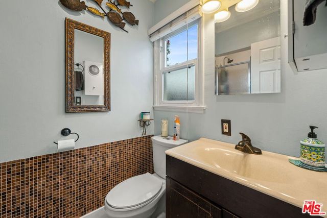 11641 Blythe Street, North Hollywood, CA 91605