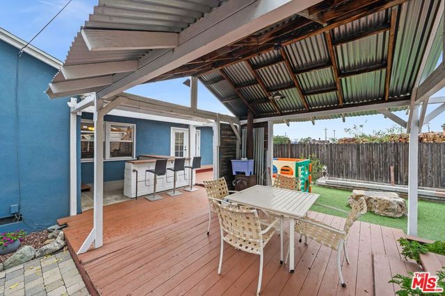 11641 Blythe Street, North Hollywood, CA 91605