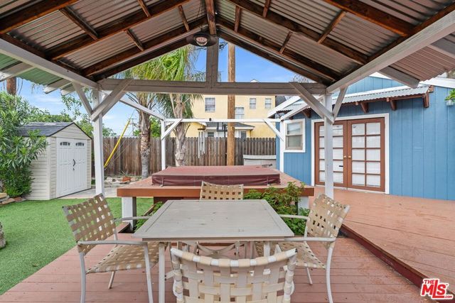 11641 Blythe Street, North Hollywood, CA 91605