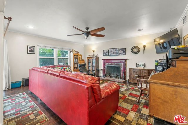 11641 Blythe Street, North Hollywood, CA 91605