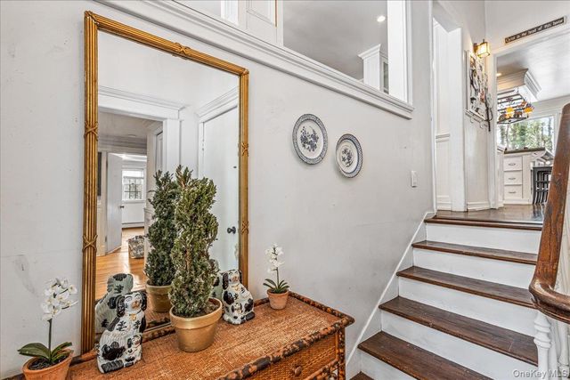 20 Harborview Drive, Northport, NY 11768