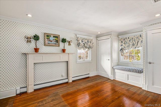 20 Harborview Drive, Northport, NY 11768