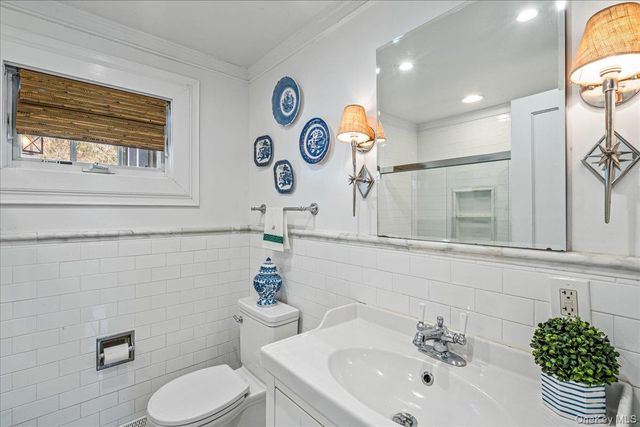 20 Harborview Drive, Northport, NY 11768