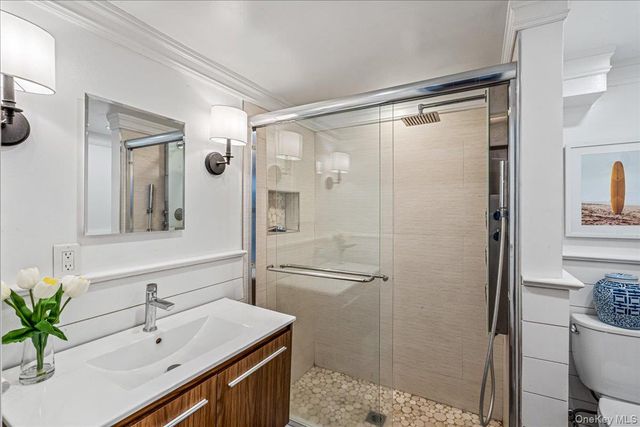 20 Harborview Drive, Northport, NY 11768