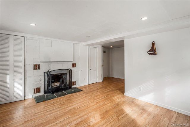 20 Harborview Drive, Northport, NY 11768