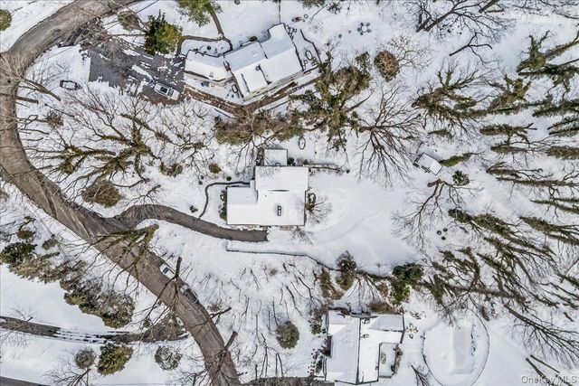 20 Harborview Drive, Northport, NY 11768