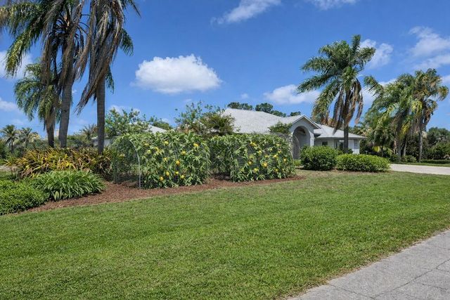 101 SW Meade Circle, Port St. Lucie, FL 34953