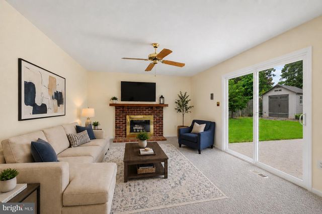 103 COUNTRY CLUB DR SW, Leesburg, VA 20175