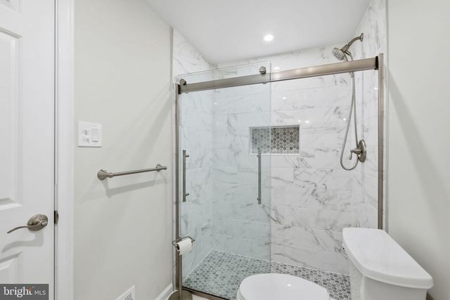 103 COUNTRY CLUB DR SW, Leesburg, VA 20175
