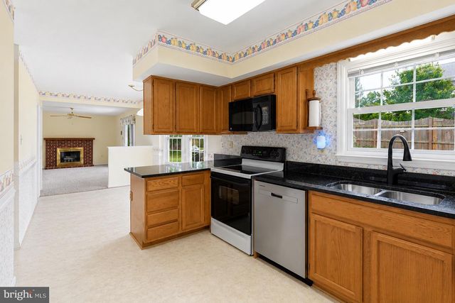 103 COUNTRY CLUB DR SW, Leesburg, VA 20175