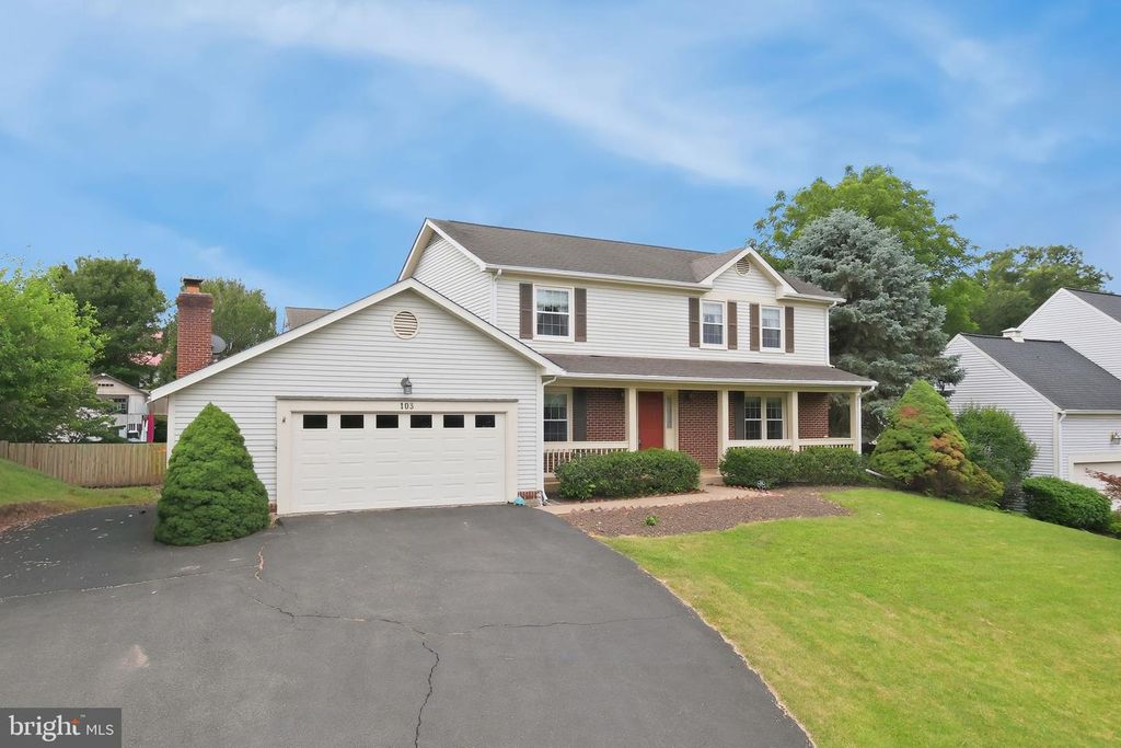 103 COUNTRY CLUB DR SW, Leesburg, VA 20175