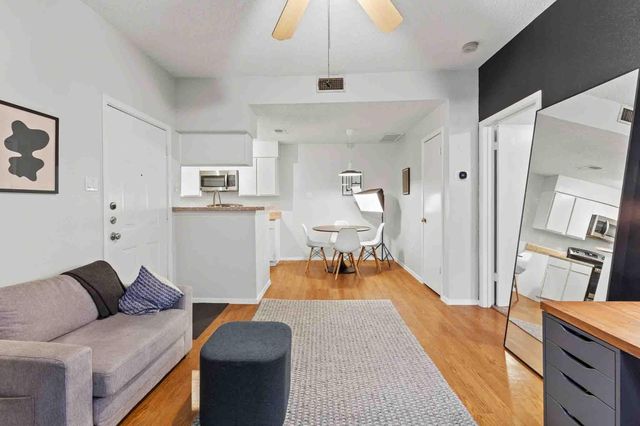 114 E 31st ST 207, Austin, TX 78705