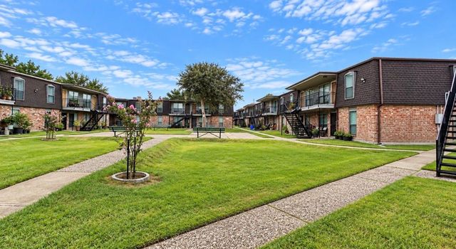 10802 Kingspoint Road 313, Houston, TX 77075