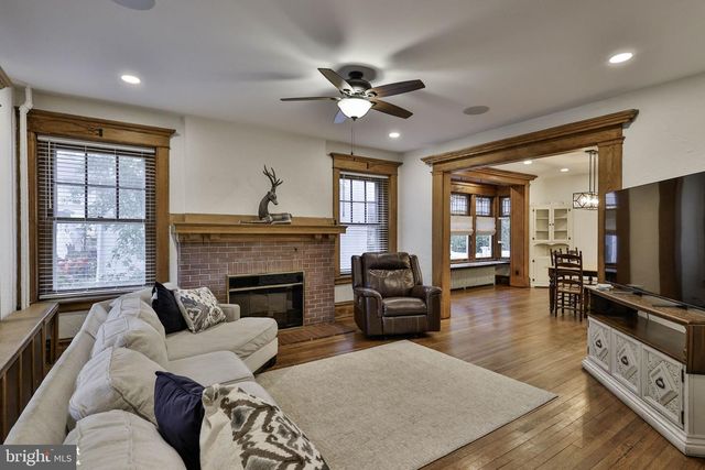 433 SENECA ST, Bethlehem, PA 18015