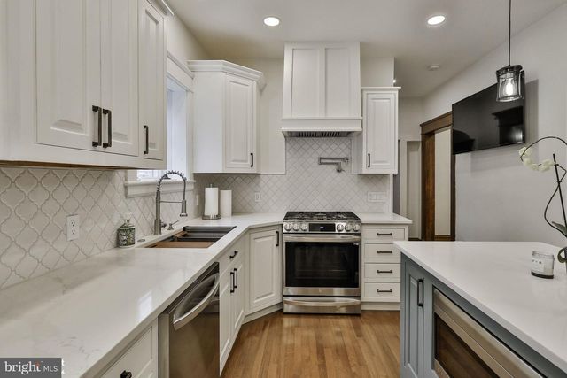 433 SENECA ST, Bethlehem, PA 18015