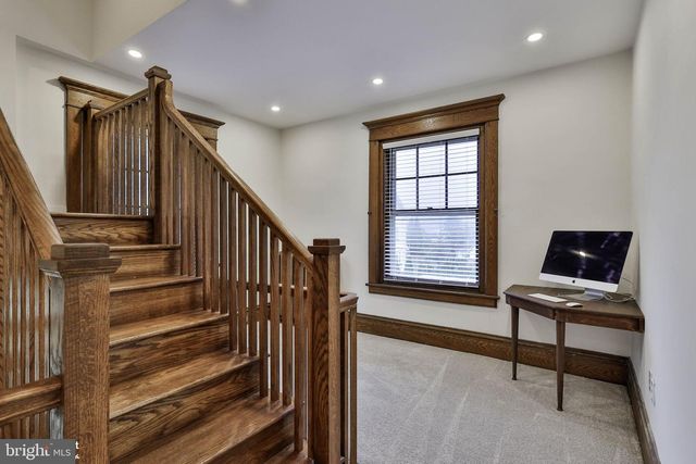433 SENECA ST, Bethlehem, PA 18015