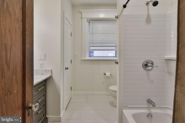 433 SENECA ST, Bethlehem, PA 18015