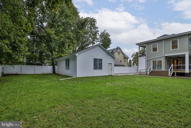 433 SENECA ST, Bethlehem, PA 18015