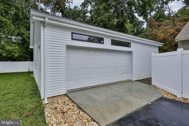 433 SENECA ST, Bethlehem, PA 18015