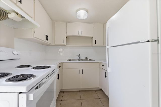 1600 S PALMETTO AVENUE 111, South Daytona, FL 32119