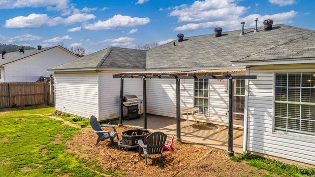 44 Meadow Ridge Loop, Maumelle, AR 72113