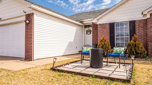 44 Meadow Ridge Loop, Maumelle, AR 72113