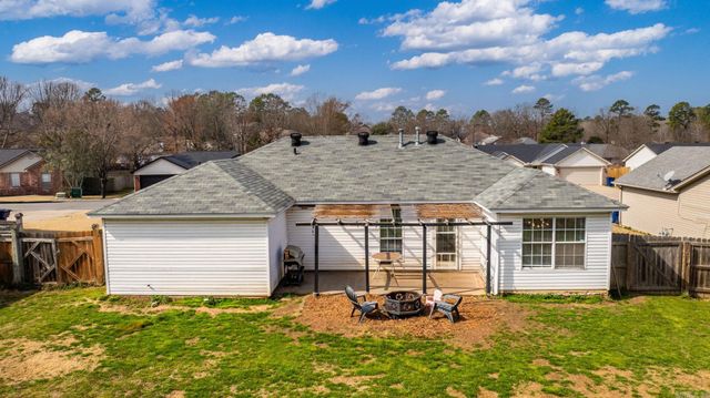 44 Meadow Ridge Loop, Maumelle, AR 72113