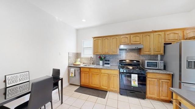 99 Holloway Avenue, San Francisco, CA 94112